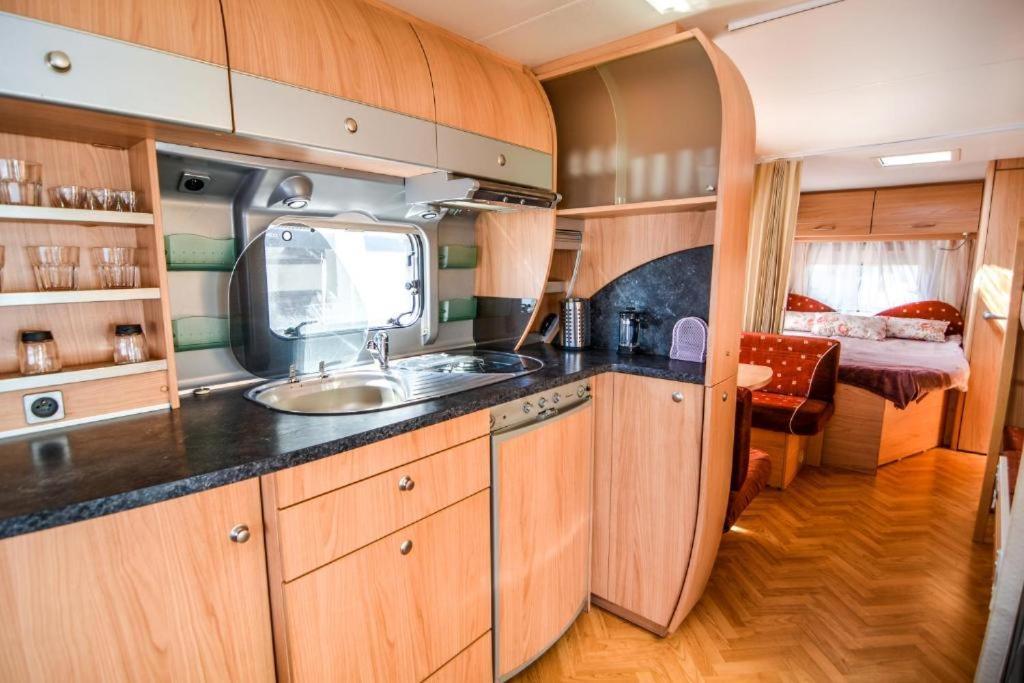 Camping Molo Surf Spot Jastarnia Eksteriør billede